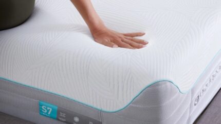 Close-up of S7 memory foam mattress with ergonomic design and temperature regulation features.