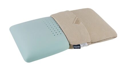 Dual Comfort Pillow: Ergonomic, Breathable Memory Foam and Plush Cover for Enhanced Sleep Quality.